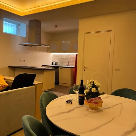 Isola Suites Milan Room photo